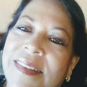 Meet your Posher, Raquel